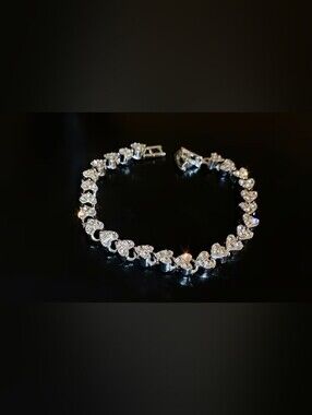 ❤️ $10 Each Or Bundle 4/$20 Silver Heart Crystal Tennis Bracelet